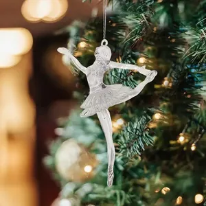 Transparente Ballerina-Weihnachtsdekoration aus Acryl am Weihnachtsbaum hängend