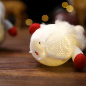 Warm leuchtende gesichtslose Weihnachtsgnom-Plüschfigur mit LED-Lichtdekoration