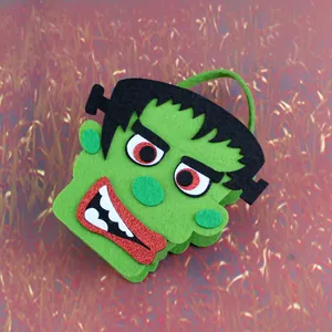 Handgemaakte Frankenstein vilt Halloween snoepmandje voor trick-or-treat en decoratie