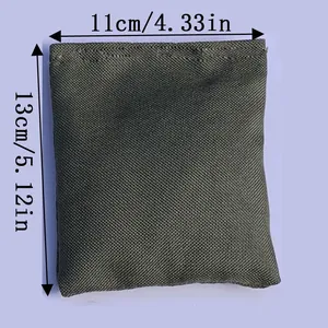 Detailweergave van duurzame canvas zandzak met afmetingen van 11x13cm voor spelletjes