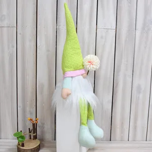 Poupée de nain vert sans visage faite à la main avec jambes pendantes et barbe blanche
