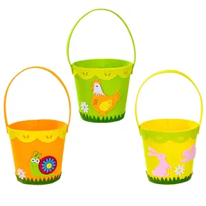 Set di 3 cestini pasquali in feltro colorato con simpatici disegni di animali per dolci e uova