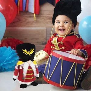 Gnomo de Navidad Cascanueces de peluche con uniforme de soldado para decoración