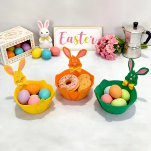 Set mit drei bunten Osterhasen-Körben aus Filz für Süßigkeiten und Eierdekorationen