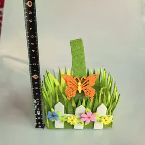Oster-Filzkorb mit Gras und Schmetterling, 20 cm Höhenmessung für Süßigkeiten und Geschenke