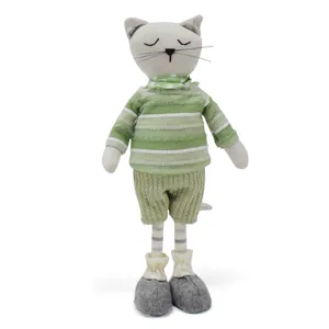 Poupée de chat en tissu faite main, tenue rayée verte, décor de style campagnard