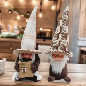 Duo aus Kaffee-Gnom-Puppen mit Harzgesichtern für gemütliche Vintage-Café-Bar-Dekoration