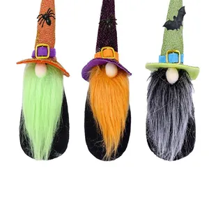 Drei dekorative Halloween-Gnome mit Hexenhüten und flauschigen langen Bärten im Set
