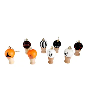 Palline decorative di Halloween con motivi classici di gatti e ragni per feste