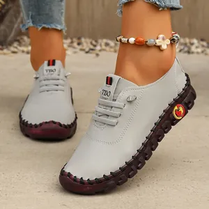 Zapatos casuales planos grises cosidos a mano con suelas gruesas y cómodas para mujer
