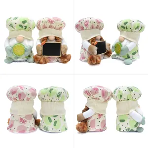 Vue détaillée sous plusieurs angles de gnomes en peluche citron avec petit tableau