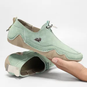 Scarpe casual traspiranti in pelle verde menta per uomo e donna con elegante logo pecora