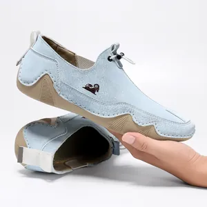 Mocassini slip-on azzurri traspiranti con suola in gomma resistente per uomo e donna