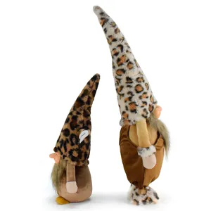 Paire de gnomes en peluche imprimé léopard de tailles différente pour déco de Noël