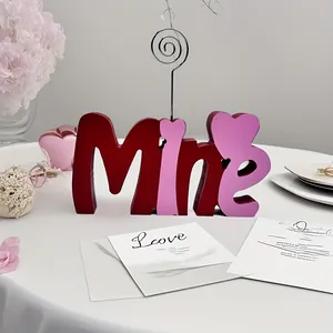 Decorazione da tavolo in legno 'Mine' con cuore e clip per foto per San Valentino
