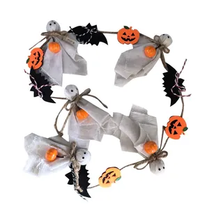 Guirlande d'Halloween avec fantômes et citrouilles pour décoration de maison