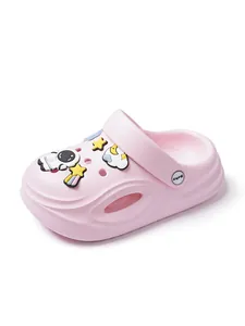 Pink children's clogs with cute astronaut charms, casual and comfortable foam shoes