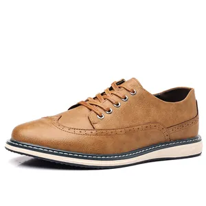 Scarpe Casual da Uomo in Pelle Brogue Traspirante Pianta Larga Stile Britannico Scarpe Eleganti Gentleman in PU Artificiale Oxford