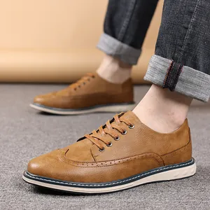 Scarpe Brogue casual da uomo in pelle marrone con design traforato e suole spesse