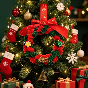 Ghirlanda natalizia artigianale in peluche rossa e verde con campanello e Merry Christmas