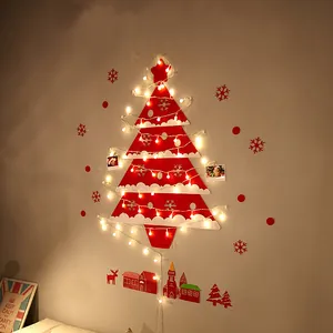 Albero di Natale da parete in feltro rosso e bianco con luci a LED calde decorative
