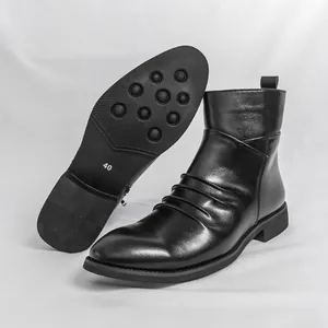 Bottines Chelsea Rétro Britanniques pour Hommes Bout Pointu Cuir PU Augmentation de Taille Fermeture Éclair Latérale Plissées Mode