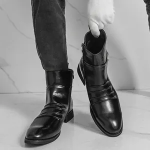 Bottines Chelsea rétro en cuir noir pour hommes avec bout pointu et fermeture éclair latérale