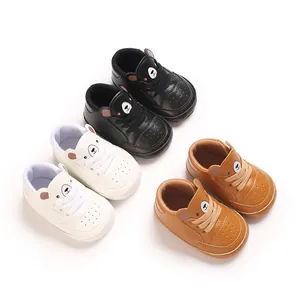 Chaussures de Marche pour Nourrisson Ours de Dessin Animé Cuir Artificiel Semelle Souple Antidérapant Respirant Premiers Pas pour Bébé Garçon Sneakers Décontractées