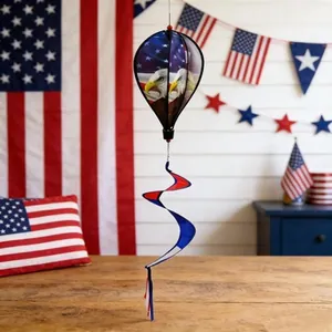 Décoration éolienne montgolfière patriotique du 4 juillet avec drapeau américain et aigle