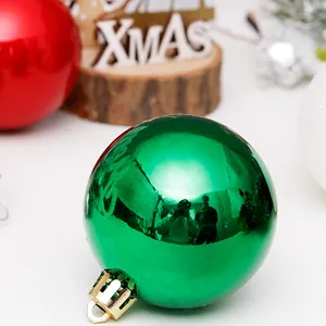 Glanzende metallic groene 6cm kerstbal voor kerstboomversiering en feestelijke kerstversiering