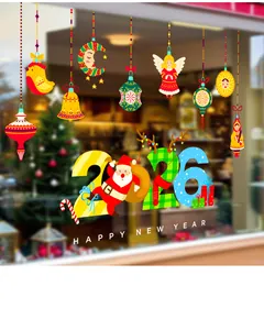 Dettaglio degli adesivi per finestre di Natale 2026 con Babbo Natale e decorazioni