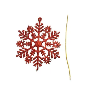 Rote glitzernde Schneeflocken-Ornamente für den Weihnachtsbaum mit goldener Schnur