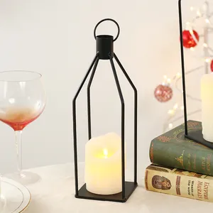 Portacandele a lanterna in ferro nero minimalista con luce LED calda per decorazione tavola