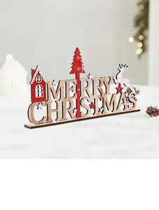 Schöne Merry Christmas Tischdekoration aus Holz mit Rentier und Tannenbaum Motiv