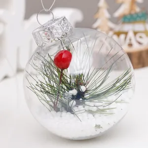Bola de Navidad transparente con agujas de pino baya roja y nieve artificial decorativa