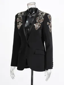 Blazer noir de luxe élégant pour femme avec broderies de strass et coupe ajustée