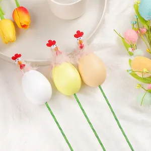 Pics d'œufs de poussins de Pâques pour compositions florales et décor de fête