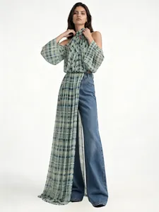 Modische karierte Neckholder-Chiffonbluse mit freien Schultern und langem asymmetrischem Saum