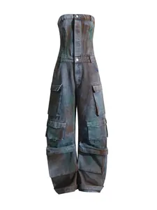 Modischer trägerloser Cargo-Jeans-Jumpsuit mit Distressed-Optik und vielen praktischen Taschen