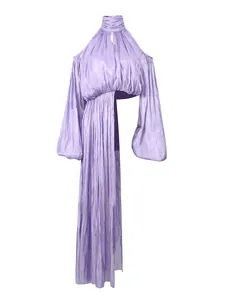 Elegantes lila plissiertes Neckholder-Top mit langen Ärmeln und asymmetrischer Schleppe