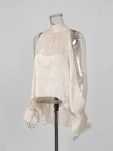 Champagnerfarbenes Chiffon-Oberteil, schulterfrei mit Rüschenmanschetten und Vokuhila-Saum