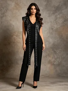 Gilet Punk Streetwear da Donna con Rivetti Senza Maniche Nero Hip Hop Top Con Cinghie Decorative Extra Lunghe E Fibbie in Metallo Stile Individuale