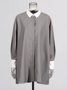 Retro oversized lange tuniekblouse met contrasterende witte kraag en manchetten grijs