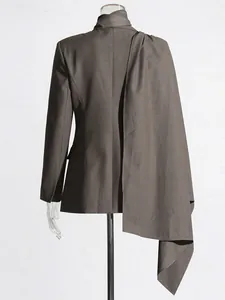 Elegante blazer gris para mujer con capa, chaqueta de diseñador ajustada para otoño