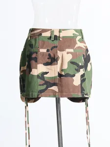Mini-jupe trapèze camouflage à taille haute avec détails de poches pour femmes élégantes