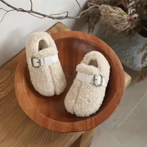 Cozy kids pig-toe fleece-lined loafers for winter, beige fluffy slip-on shoes for girls