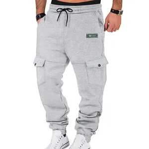 Herren Fleece-Cargohose in Grau mit Kordelzug und praktischen Mehrfachtaschen-Details