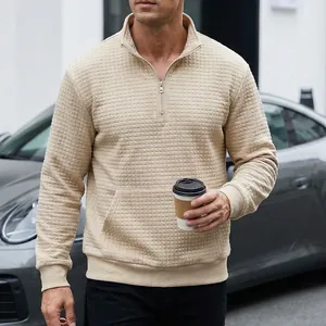 Moderne Herren-Waffelstrick-Sweatshirt mit halbem Reißverschluss und Tasche in Beige