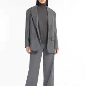 Professioneller grauer Anzug-Blazer mit hochwertigen Harzknöpfen für elegantes Styling