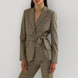 Eleganter Damen-Karo-Blazer-Anzug mit hochwertigen braunen Harzknöpfen und Taillenband